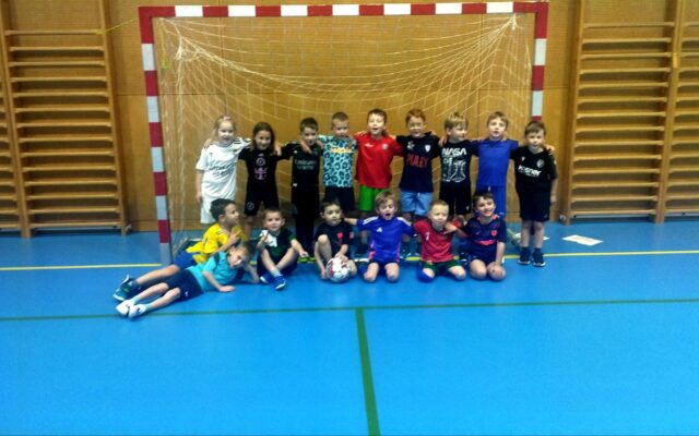 U7 - Naši nejmladší zahájili tréninky dvakrát týdně ve sportovní hale.